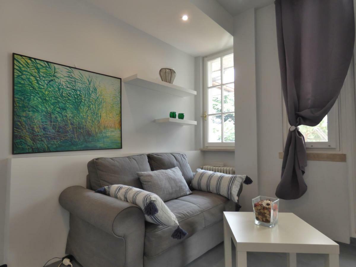 Penthouse Sirmione Close The Lake ภายนอก รูปภาพ