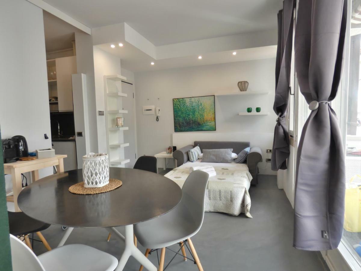 Penthouse Sirmione Close The Lake ภายนอก รูปภาพ