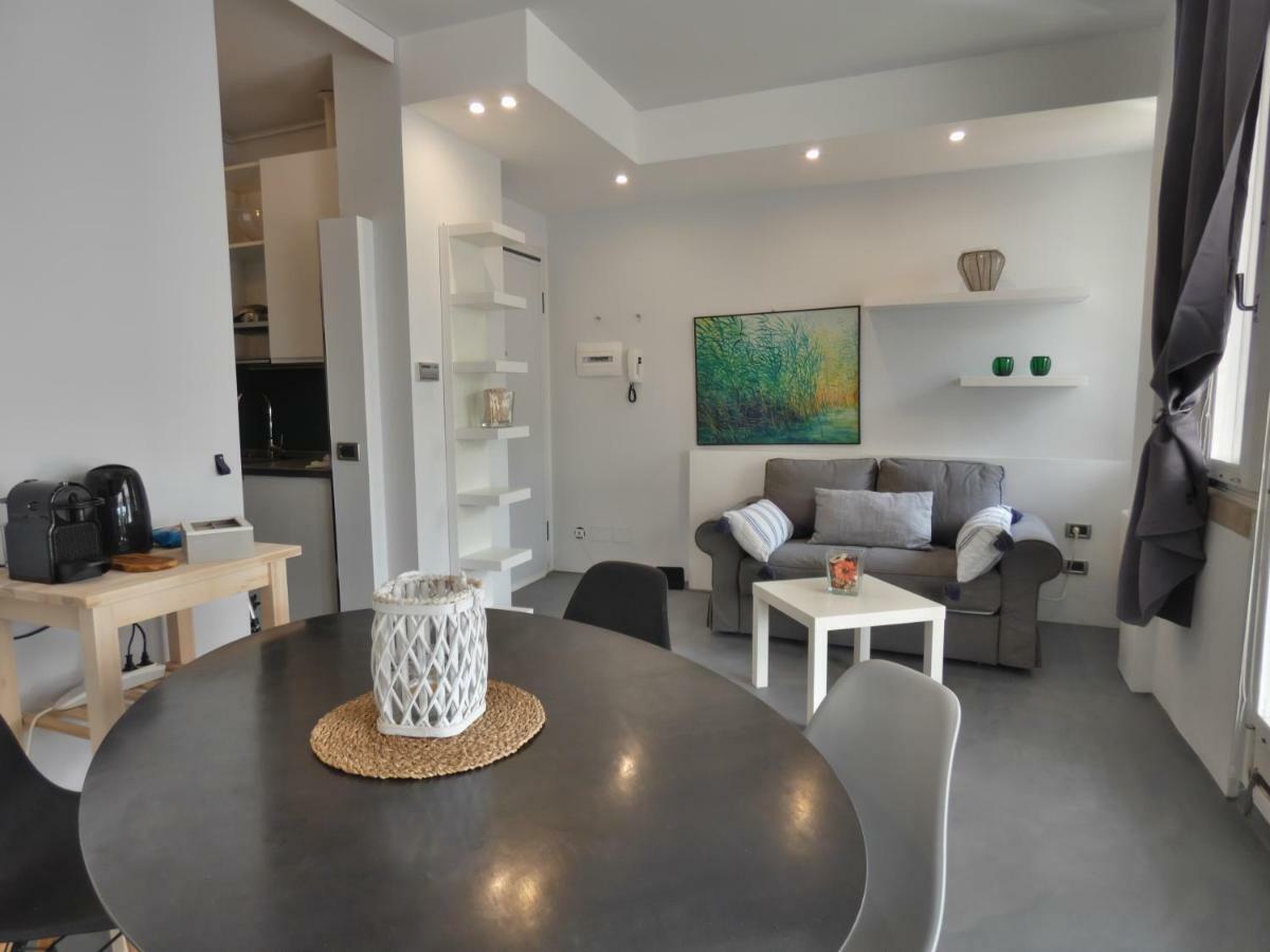 Penthouse Sirmione Close The Lake ภายนอก รูปภาพ