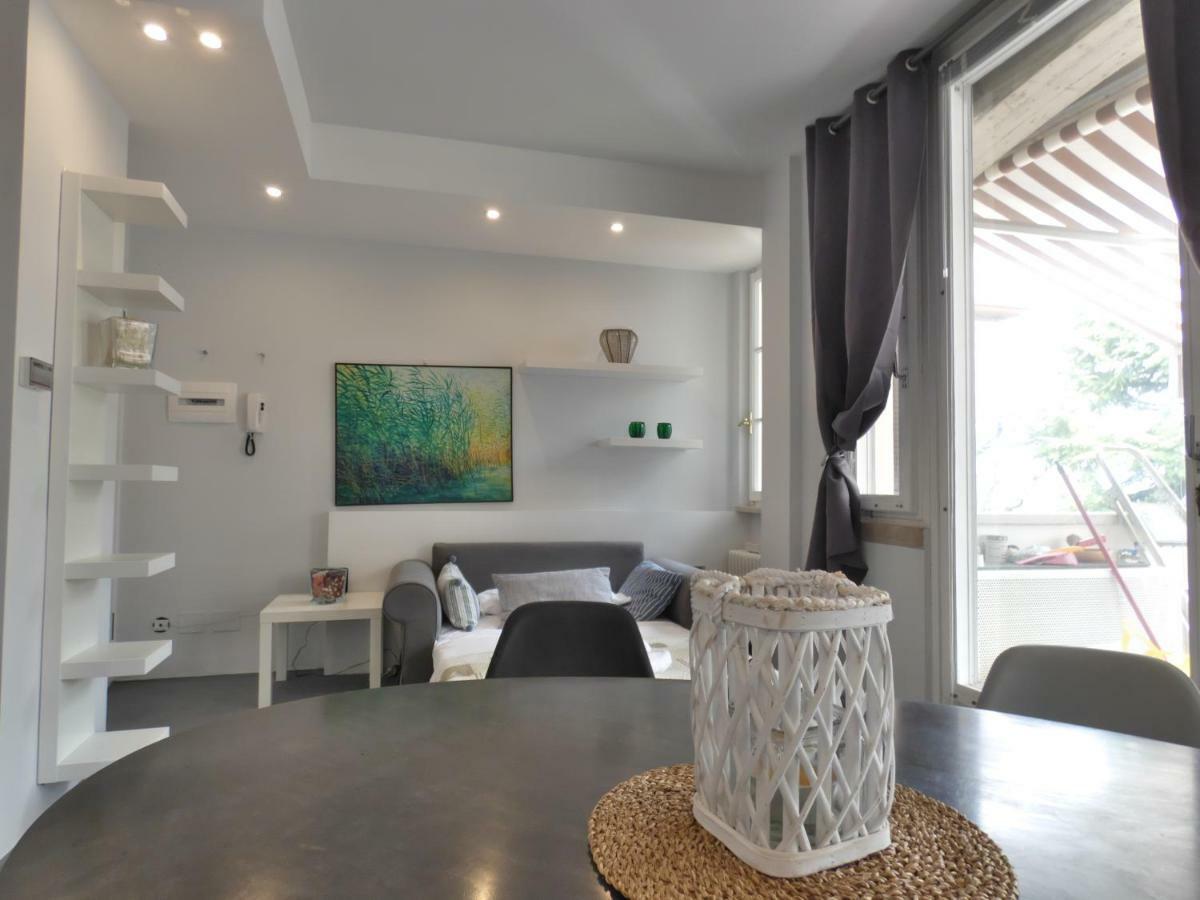 Penthouse Sirmione Close The Lake ภายนอก รูปภาพ